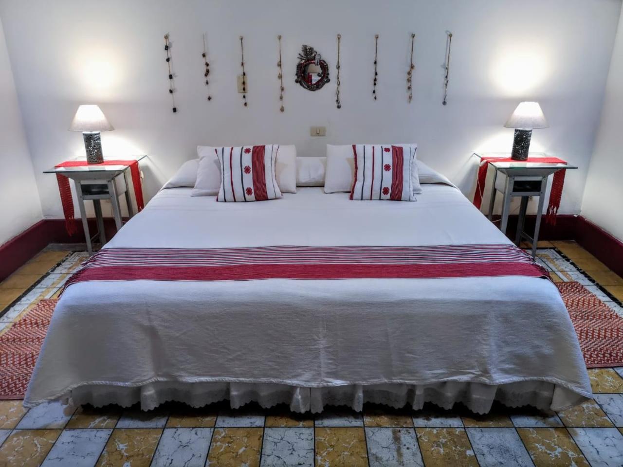 El Diablo Y La Sandia B&B Oaxaca Экстерьер фото